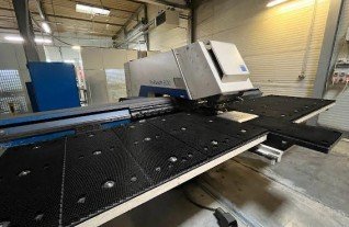 PUNCHING MACHINE TRUMPF TRUPUNCH 3000 (S06) S0123